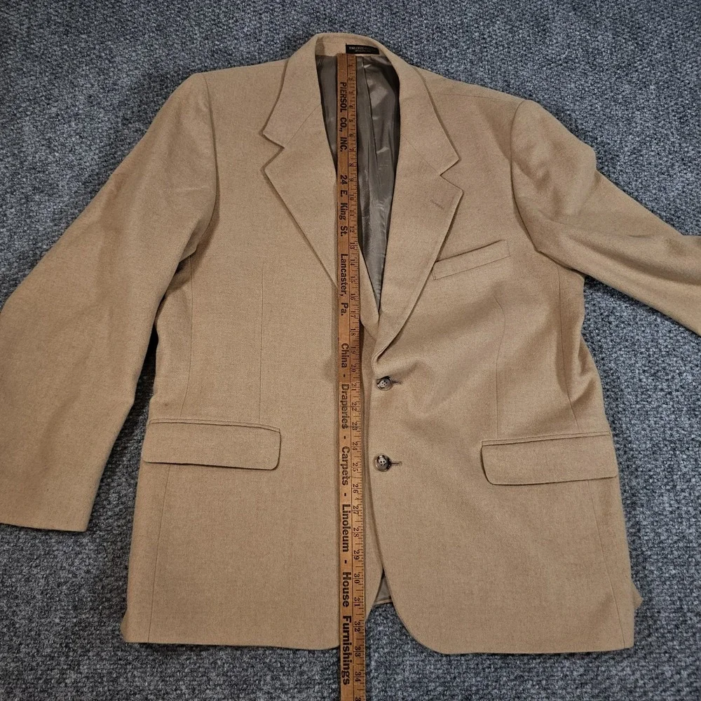 Vintage Woolrich Mens Sport Coat Jacket Blazer Camel Hair Size 46R Lined Pockets
